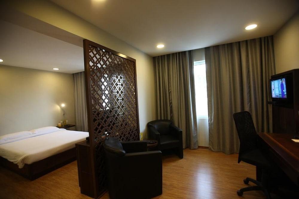 Keys Prima By Lemon Tree Hotels, Pimpri, Pune Exterior foto