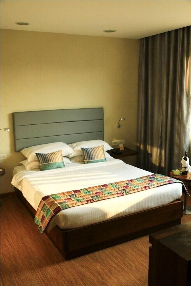 Keys Prima By Lemon Tree Hotels, Pimpri, Pune Exterior foto